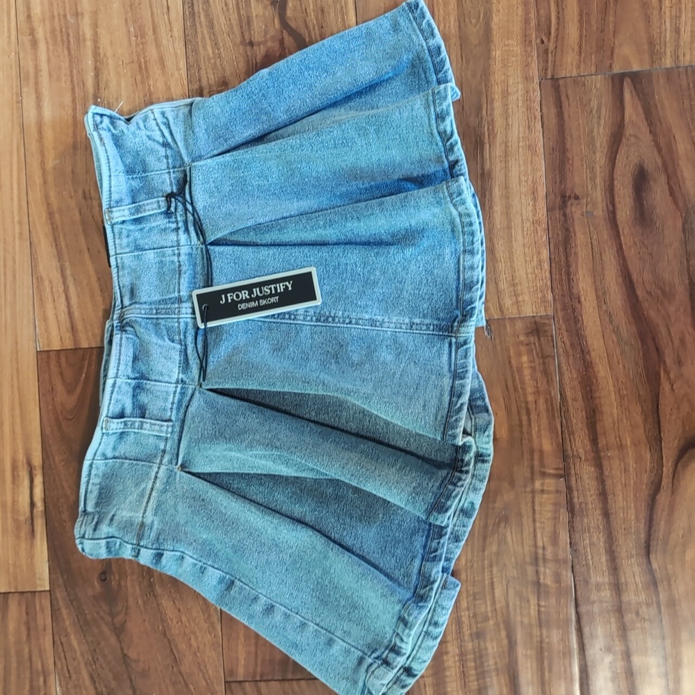J For Justify D Denim Pleated Side Zipper Skort Size Large Nwt